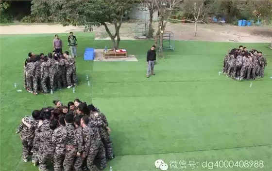 2016左右手拓展活動(dòng)--見證團(tuán)隊(duì)的成長(zhǎng)經(jīng)歷