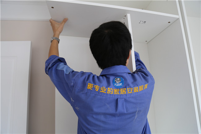 左右手，為您提供更專(zhuān)業(yè)的家具安裝服務(wù)